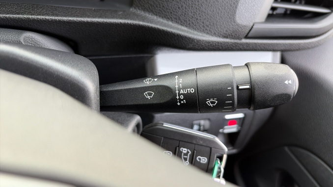 Vauxhall Vivaro L1 Diesel 1.5 Turbo D 120 Pro H1 Van - Image 50